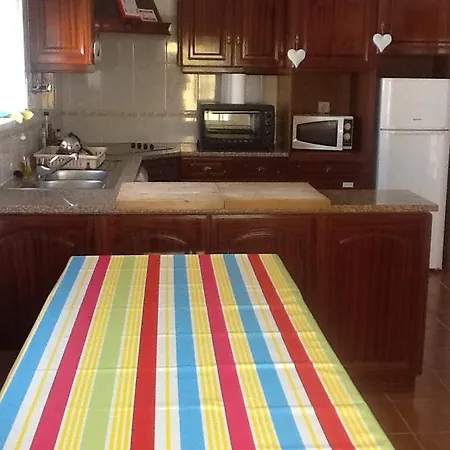 Yellow House Holiday home Areia Branca